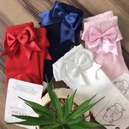 Chaussette haute noeud satin