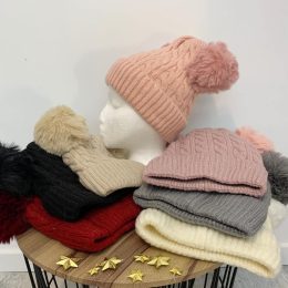 Bonnet double pompom dès 8 ans