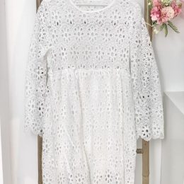 Robe blanche dentelle